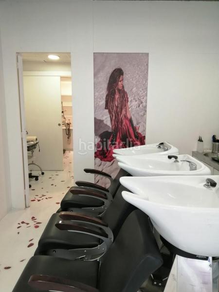 Foto 190b61e4-fe25-4948-9033-56446aba3ffd. Traspaso local comercial estás buscando un negocio en funcionamiento? tenemos lo que necesitas! en Girona