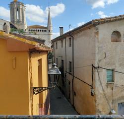 Casa adossada a Bordils. Quieres vivir en una casa en el centro del pueblo de bordils?...