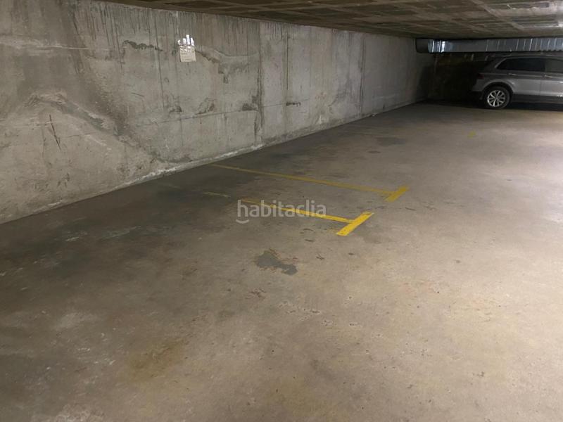 Foto 50bfd363-b760-4a03-a026-a2ea672213e7. Miete autoparkplatz in Eixample Sud-Migdia Girona