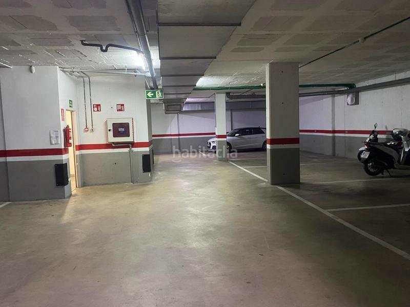 Foto 42db9983-83fe-4af5-b8d8-d6c2b6832a12. Location parking voiture dans Eixample Sud-Migdia Girona