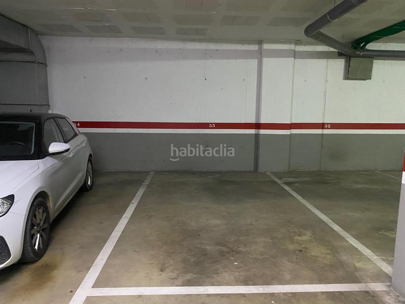 Foto 6892802a-e0af-4163-b019-eee62a26f6b4. Location parking voiture dans Eixample Sud-Migdia Girona