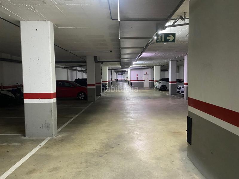 Foto f13d8cde-87ed-4081-9e71-0033810f95d5. Location parking voiture dans Eixample Sud-Migdia Girona