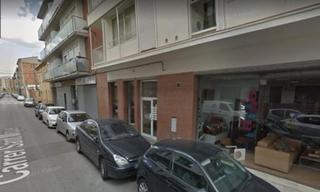 Lloguer Local Comercial a Eixample Sud-Migdia. Local diáfano de 250m2 construidos, con escaparate.
