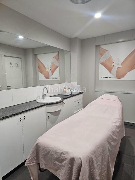 Foto 4d9ad542-0c69-4097-8264-15e229ce00df. Pas-de-porte local commercial dans Eixample Nord Girona