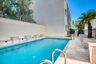 Àtic a Luxemburg 36. Ático con terraza y solárium privado.
