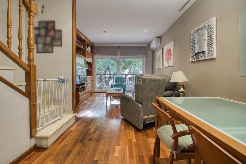 Foto 176da632-618d-40b2-bd35-2c369474a48e. Chalet mit heizung parking in Sant Andreu de Palomar Barcelona