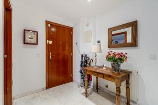 Dúplex a Eixample Sud-Migdia. Dúplex luminoso en zona con gran potencial de girona