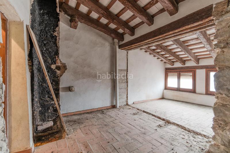 Foto 21faea64-92f1-457c-a6d0-2671feae3d6d. Casa adosada exclusiva apialia. tenemos una casa de pueblo, de piedra, para realizar una reforma integral. en Sant Joan de Mollet
