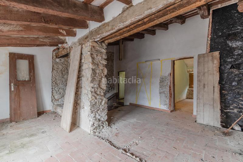 Foto ce788191-265c-4012-8391-01e34c9e2e02. Casa adosada exclusiva apialia. tenemos una casa de pueblo, de piedra, para realizar una reforma integral. en Sant Joan de Mollet
