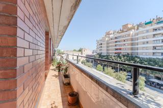 Dachwohnung in Centre. Tu nuevo hogar familiar en lo alto de la ciudad