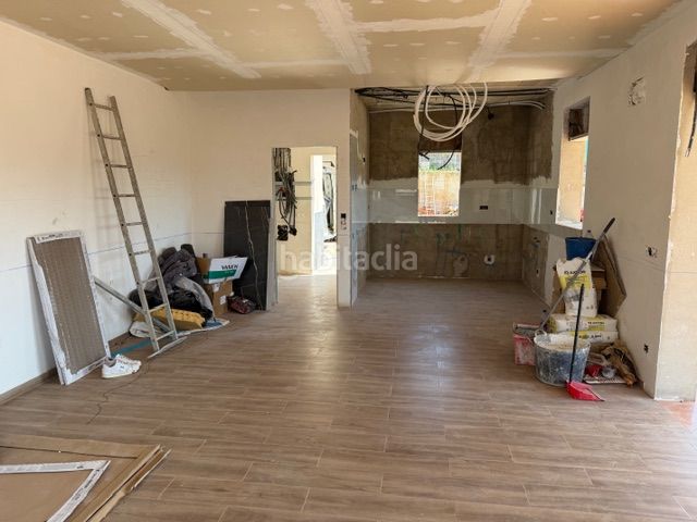 Foto b16f2352-2c41-4f6f-8eff-466cdc656858. Casa amb calefacció aparcament piscina a Sils