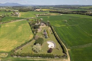 Chalet in Cornellà del Terri. Esta fantástica finca situada en la zona de borgonyà, es una opc