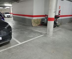 Aparcament cotxe  Del vallespir. Parking. calle vallespir.