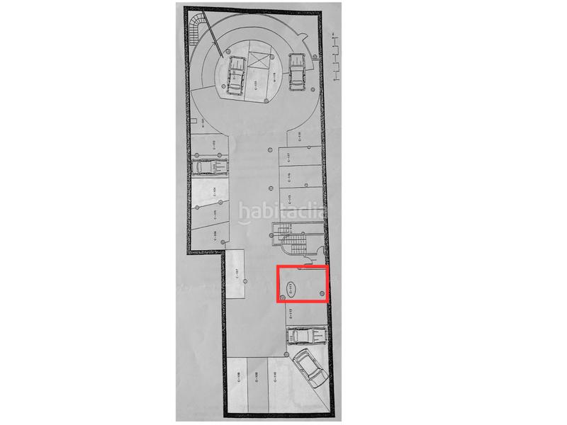 Foto 0b54d3fb-1f94-4990-ad55-156ff60c7811. Car parking in Raval Barcelona