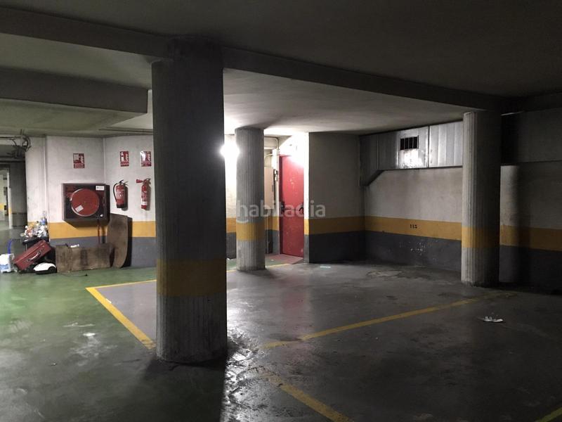 Foto 2c53620d-e5bb-4075-a32f-472b0e5981a9. Car parking in Raval Barcelona