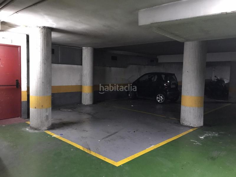 Foto b4851f45-f6a8-43c7-a829-e7c46183d405. Car parking in Raval Barcelona