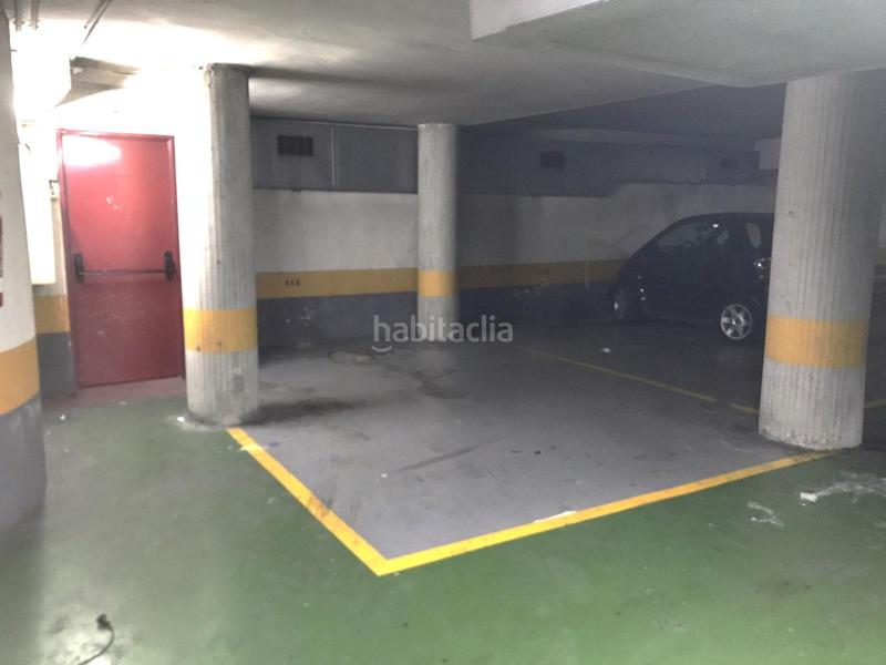 Foto c008c5ae-fbaf-4cc8-ad8c-3f2e26285473. Car parking in Raval Barcelona