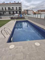 Dachwohnung in Veïnat. Ático dúplex exclusivo de 135 m en el corazón de salt  piscina c