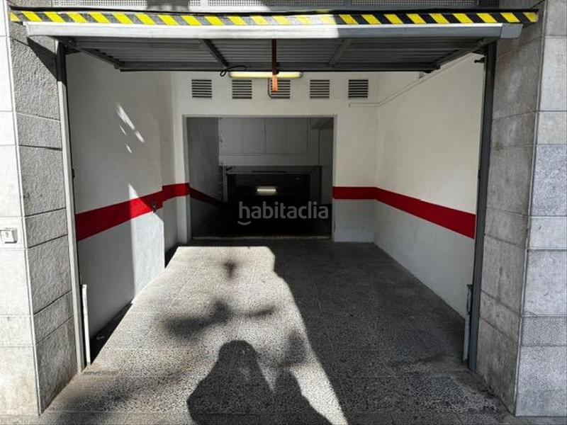 Foto 2aa12d1c-c70a-48d1-b973-227a1c866967. Autoparkplatz in Eixample Nord Girona