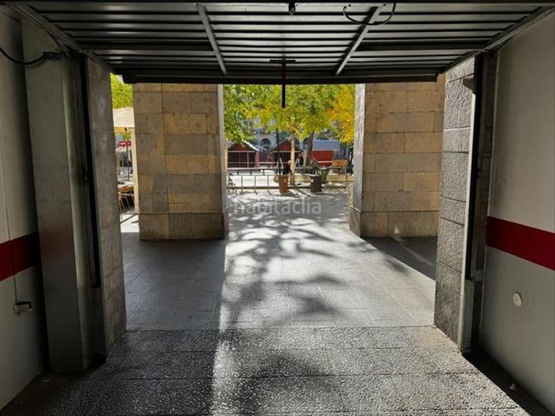 Foto 2e292333-6fb0-4416-9474-8f84d8a11231. Autoparkplatz in Eixample Nord Girona