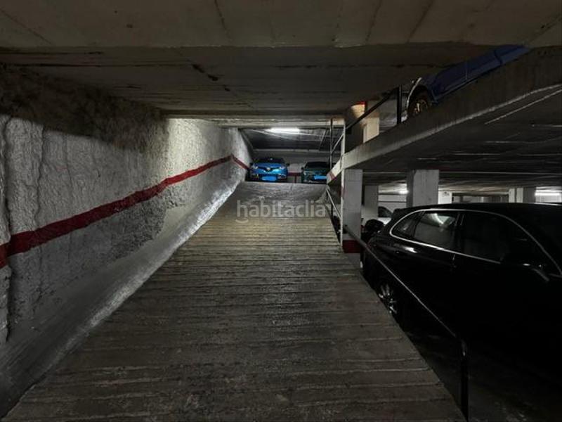 Foto 304e0bb3-a88d-4d01-9a2f-b50d57f3d737. Autoparkplatz in Eixample Nord Girona