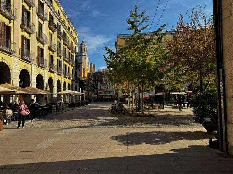 Foto 549b69ff-3415-4b2a-984d-5fac30b2c33d. Autoparkplatz in Eixample Nord Girona