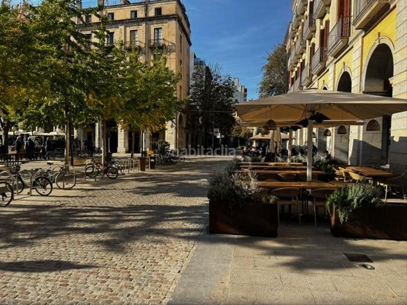 Foto 92400ff3-6467-483b-bff9-2e69b95f0d48. Autoparkplatz in Eixample Nord Girona