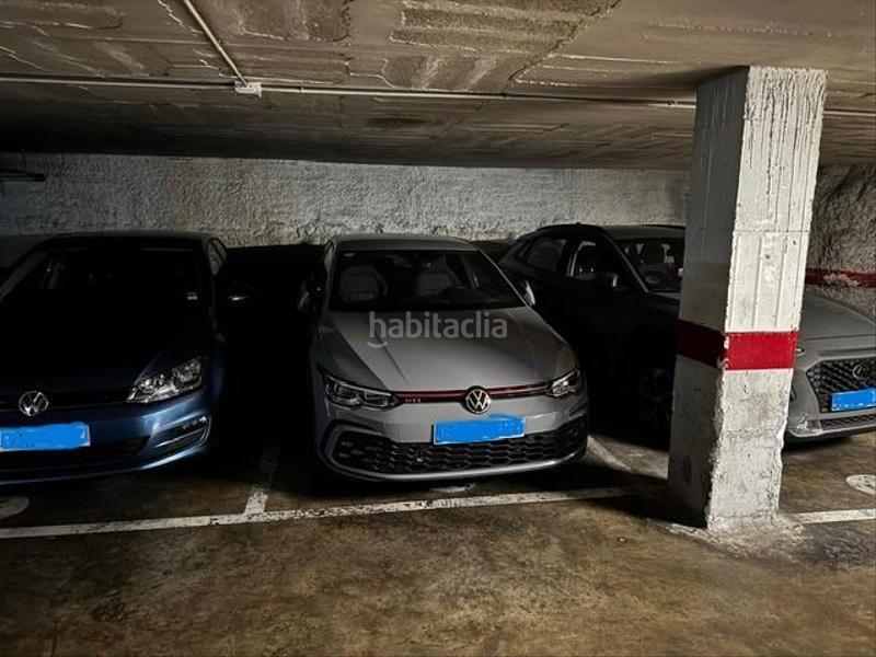 Foto d2488d7d-7667-4a7c-b157-1e6e0f98c0e8. Autoparkplatz in Eixample Nord Girona
