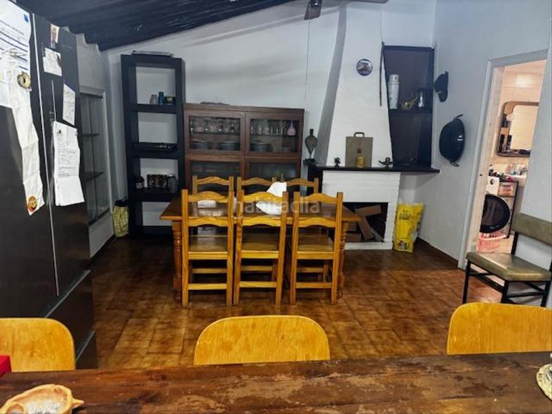 Foto c6f7d94d-3836-4411-ba6b-13896a3bc596. Reihenhaus mit parking in Vila-sacra