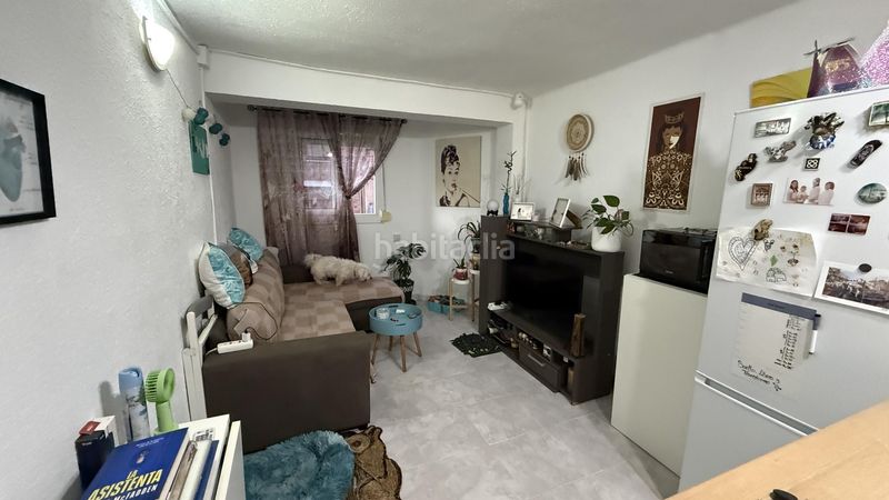 Foto d52ed1a9-11c5-46fe-968e-f3275ec24d43. Edifici a Can Vidalet Esplugues de Llobregat