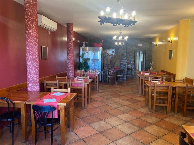 Foto 49c46cc4-5449-4a3d-a3ee-ece435d2102d. Local comercial se pone a la venta emblemático restaurante en la beguda baixa a pie de carretera, en Sant Llorenç d´Hortons
