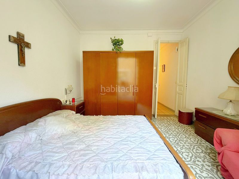 Foto ad00cd54-e501-405d-8dd3-d8de4665d0fc. Pis a Raval Barcelona