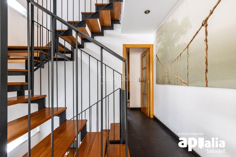Foto d2124e4f-0365-4371-b50f-ea59c8d199b9. Casa adossada amb calefacció aparcament a Gràcia Sabadell