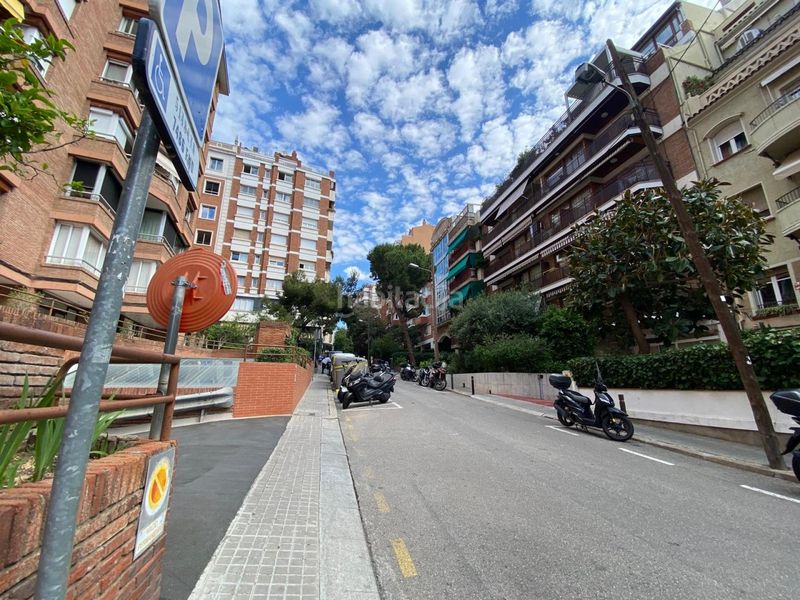 Foto 01772595-5cb9-442f-b868-eb162ec59450. Aparcament cotxe a Putget - Farró Barcelona
