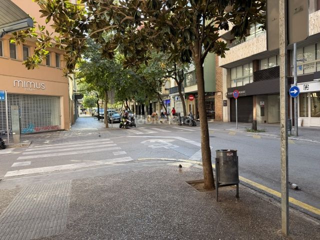 Foto e0bbf2b9-39f3-4710-8bc3-a2acc22fbc81. Pis amb calefacció a Eixample Nord Girona