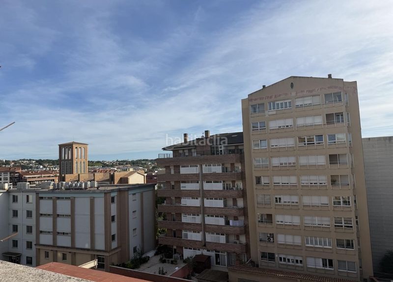Foto 9fc58db1-3ac3-44d7-8a02-129a1e9ef283. Àtic amb calefacció a Eixample Nord Girona