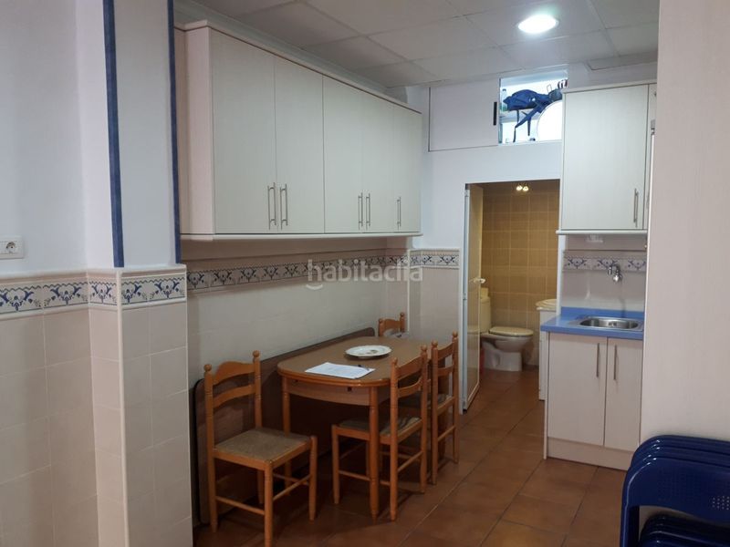 Foto 8868d9d8-1725-4fe8-9631-4bd9d7dc9f4f. Aparcament cotxe a Llombai Burriana