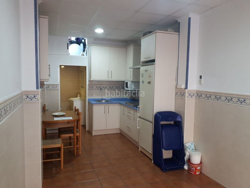 Foto baff2a25-9fd9-476b-927b-5f6604c76dec. Aparcament cotxe a Llombai Burriana