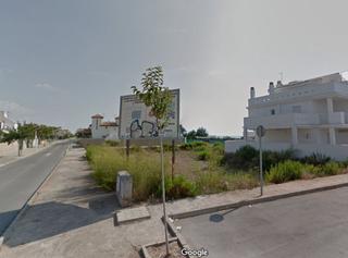 Terreny residencial a La Torre-Playa de Chilches. Solar en venta en playa.