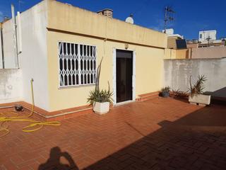 Duplex  Carrer d'enmig. Duplex en venta en centro, 6 dormitorios.