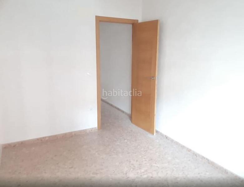 Foto cf6c4d7a-ca3c-42b2-8371-28443c28b140. Piso  en venta en centro, 4 dormitorios. en Nules
