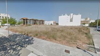 Wohngrundstück in Calle 3 ue 12 6. Solar en venta en calvari.