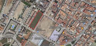 Wohngrundstück  Carrer alqueries. Parcela residencial en venta en ambulatorio diagonal.