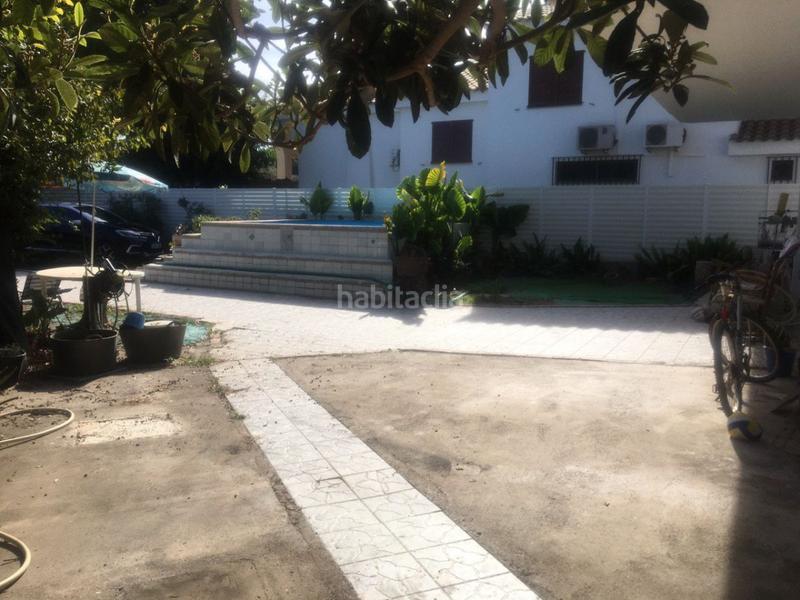 Foto b12bf11b-b48e-4b5c-9d73-a69813e497b6. Chalet con parcheggio piscina in Playa Burriana