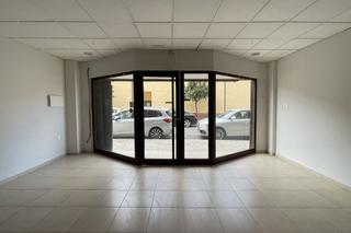 Local Comercial  Ausias march. Local com. en venta en ambulatorio diagonal, 1 despacho.