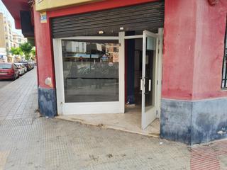 Local commercial  Parc de l'oest. Local com. en venta en oeste.
