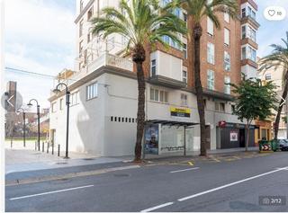 Locale commerciale  Avinguda del port. Local com. en venta en grao de castellón.
