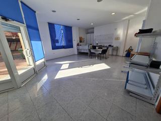 Local Comercial  Carrer de méndez núñez. Local com. en venta en ronda mijares, 1 despacho.