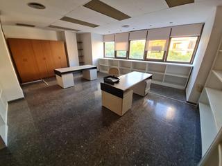 Büro  Avinguda rei en jaume. Oficina en venta en avda. rey don jaime, 3 dormitorios.
