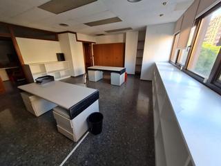 Miete Büro  N/a. Oficina en alquiler en avda. rey don jaime, 3 dormitorios.